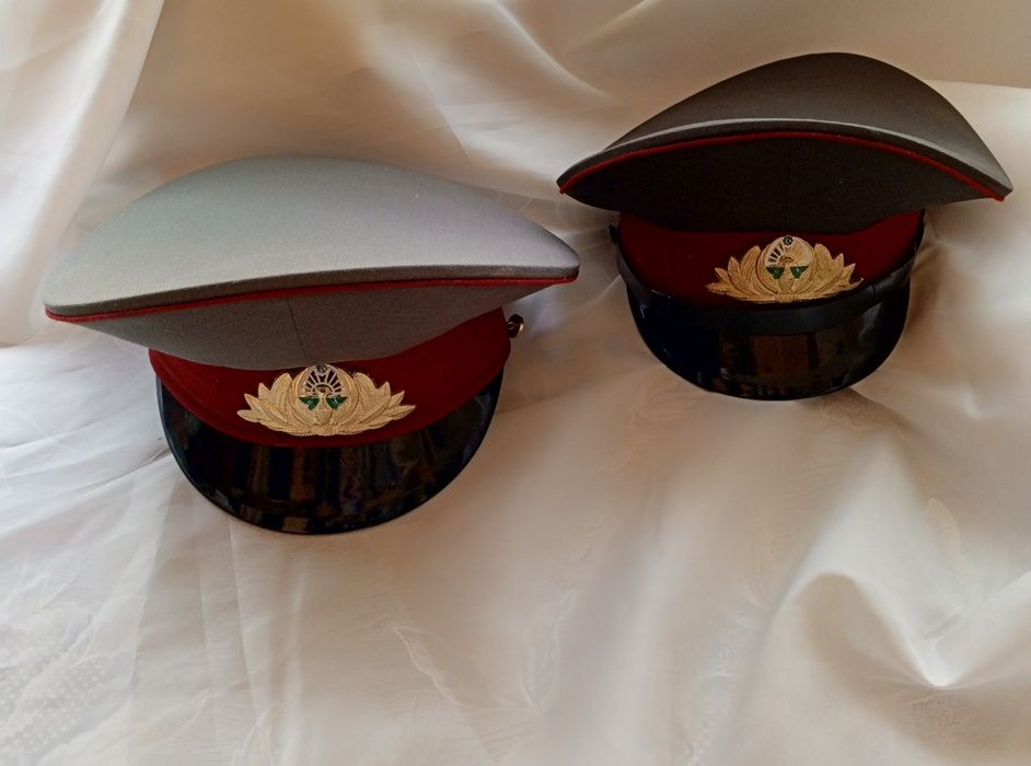 Шляпы разные, фуражки карнавальные в наличии и на заказ