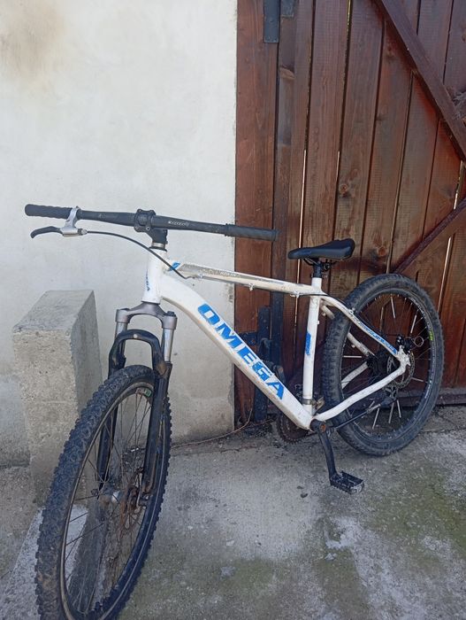 Vând bicicleta omega foarte bună