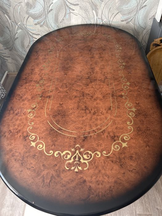 Стол обеденный продам