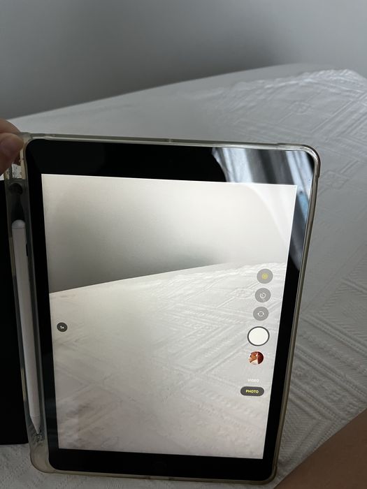 iPad 9th Gen 64GB Silver + Husă + Pen | Stare impecabilă | Foarte puțin folosit