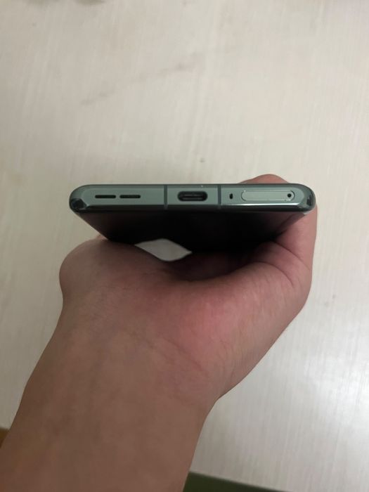 One plus 12 256gb 12 ram