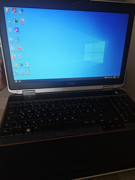 Лаптоп Dell Latitude E6520