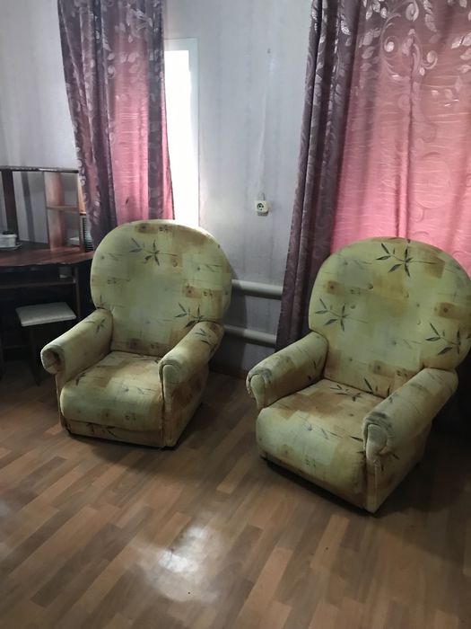 Сервант, диваны, кресла шкаф