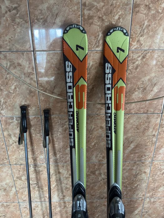 Schiuri Atomic Supercross ~166 cm all-mountain + bețe