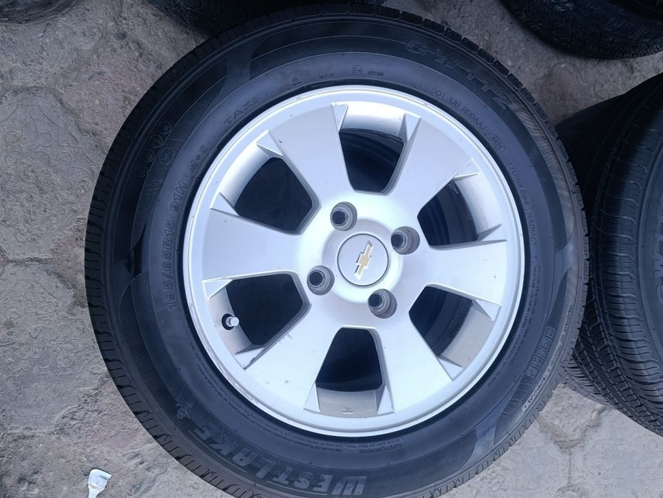 15 gentra radnoy deska balon yangi