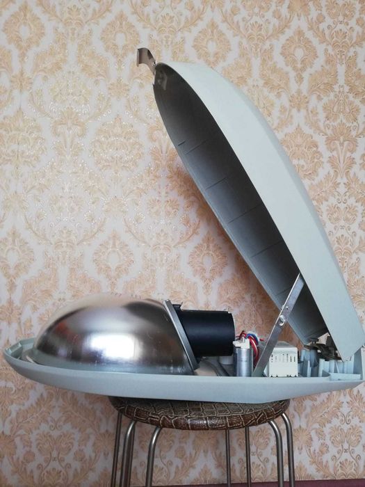 Светильник консольный