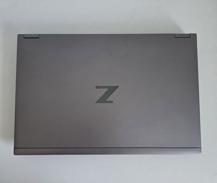 Laptop HP ZBook Fury 15.6 G8 i7-11850H 32gb/ram  512 gb SSD  Nvidia T1200