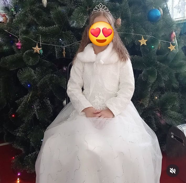 Нарядное,белоснежное платье