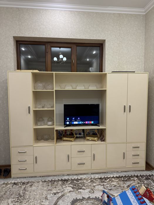 Шкафчик для зала, гостиной