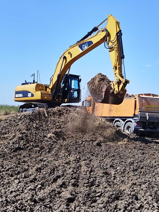 Buldozer cu scarificator , excavator 30t cu picon si foarfeca demolari