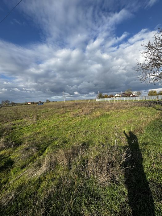Vand teren intravilan Cataloi 1612 mp iesire la sosea, schimb cu AUTO