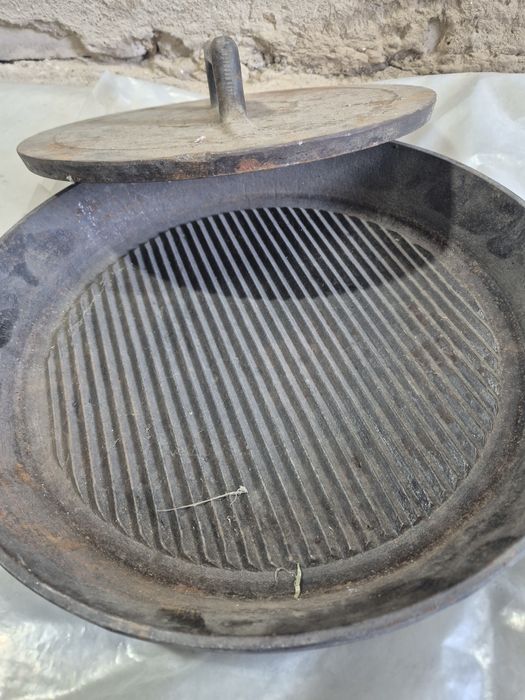 Сковорода гриль с крышкой