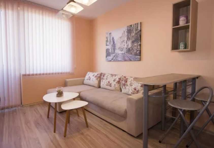 Дава се под наем Тристаен апартамент в Пловдив, Остромила - 87 кв.м за 408 € - Снимка #2