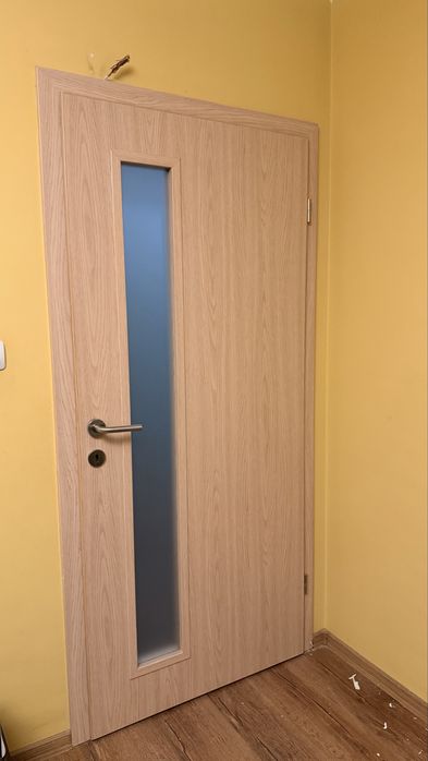 Интериорна врата с каса и первази