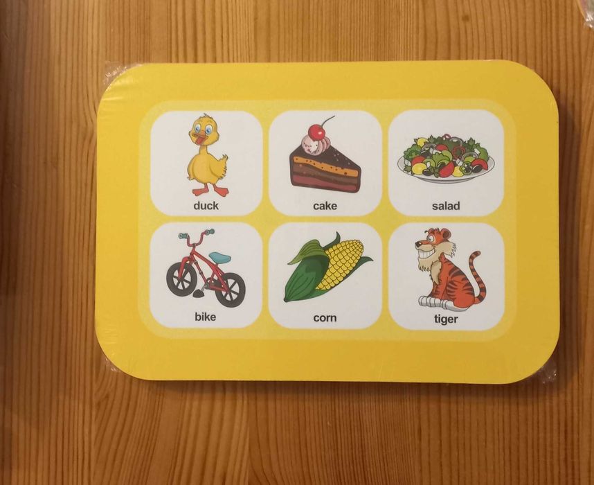 Продавам Нов Комплект по Английски език за учители