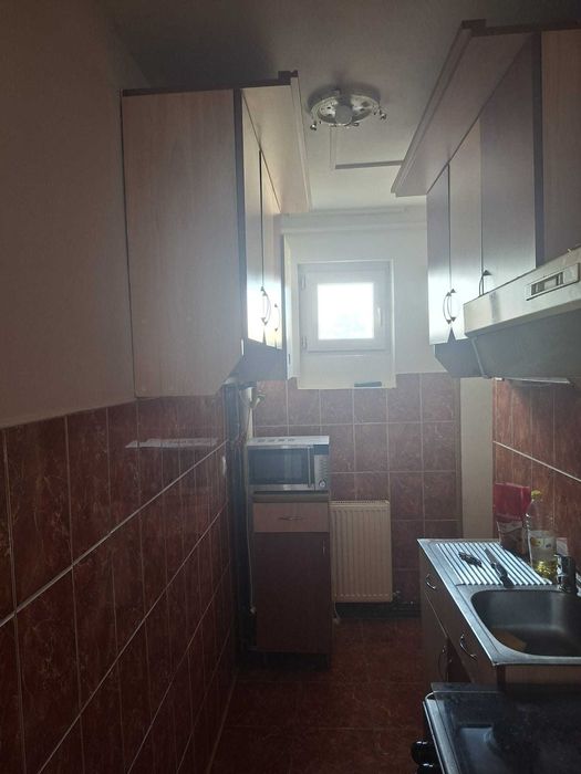 De închiriat apartament 3 camere – Târgu Mureș, str. Hunedoara