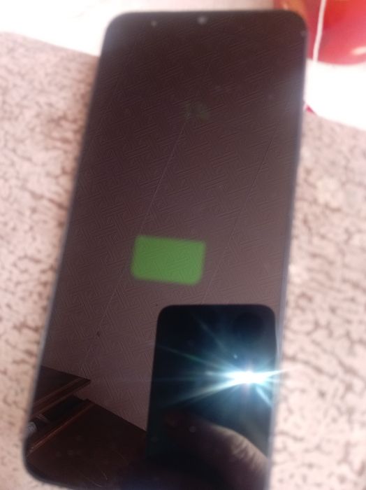 Продаю смартфон realme