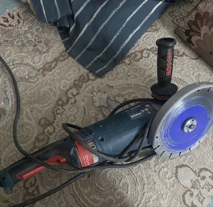 Болгарка Bosh 230