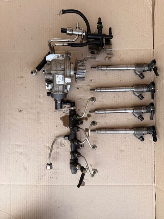 Kit injectie Peugeot 3008 / 5008 1.5 Hdi 131 cp YH01 0445110955 a 2022