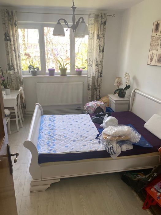 Vand apartament cu 3 camere zona abator .etaj 2 din 10 , block izolat!