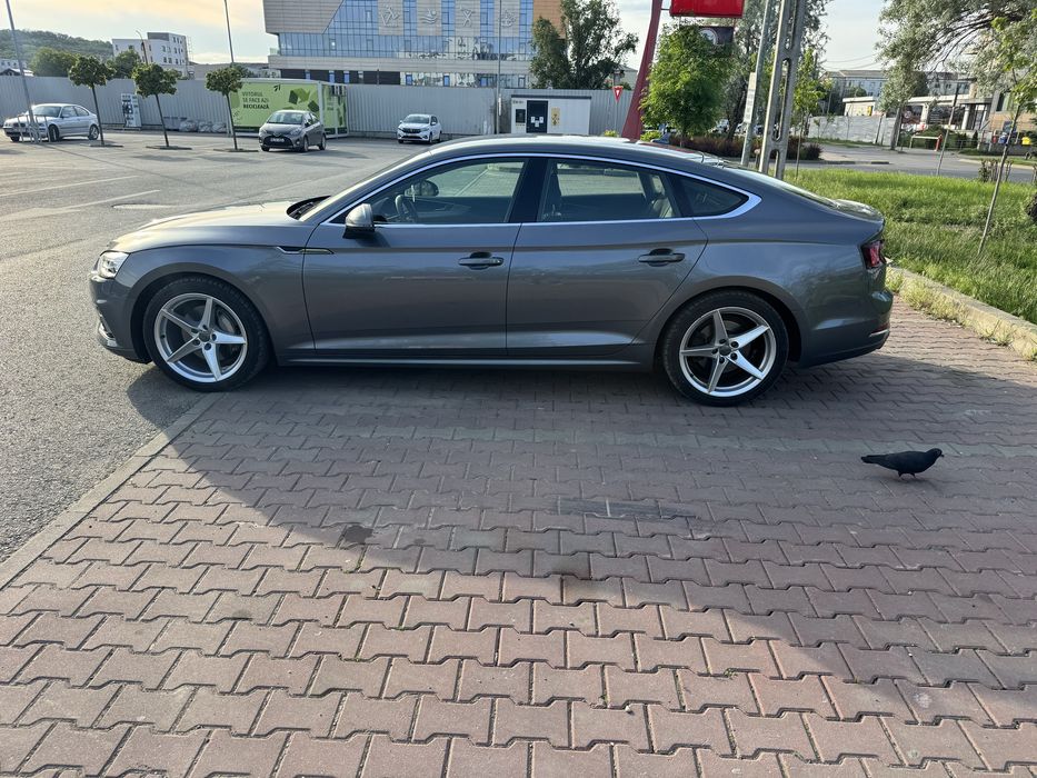 Vand Audi A5 Impecabil 20 TDI