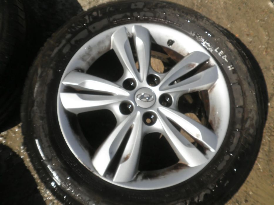 Jante 17" cu anvelope 225/60/R17 Hyundai ix35 52910-2S200 6.5J ET48