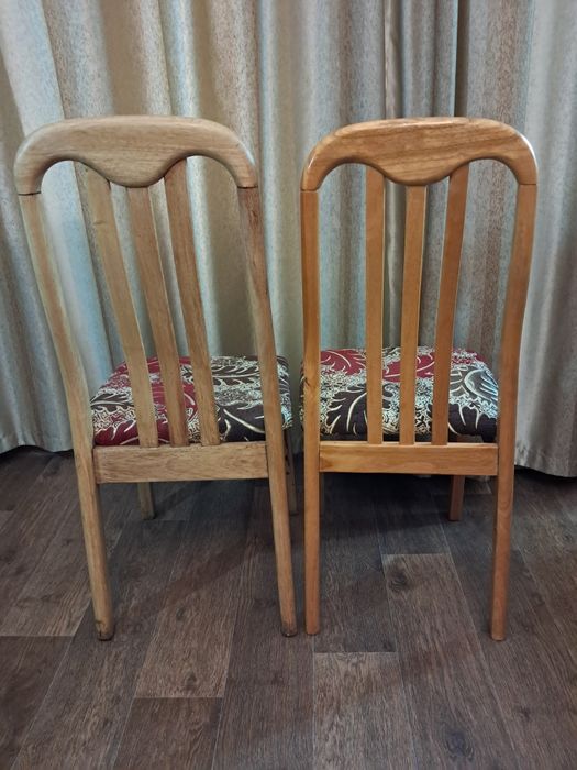 Продам стулья для меблировки квартиры.