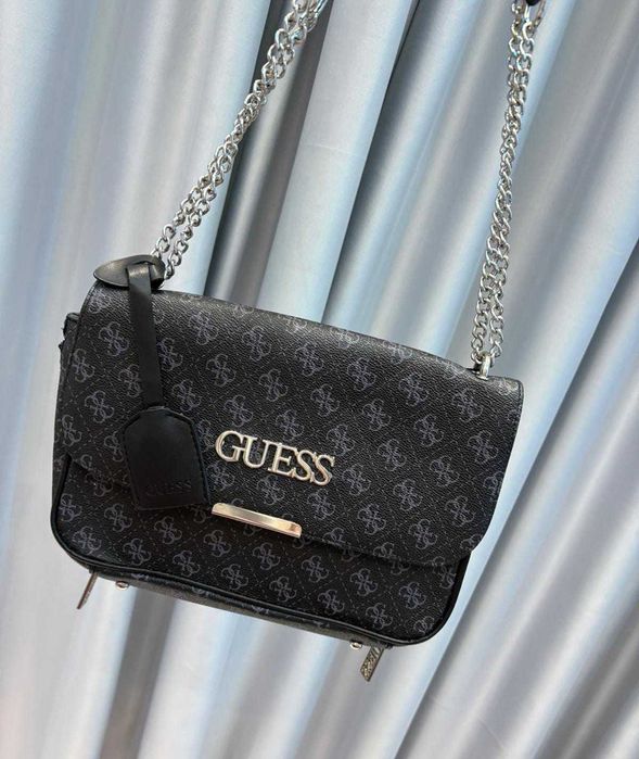 Дамска чанта  Guess