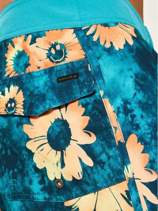 Quiksilver Highline Sprayed Daisy 17" BoardShorts ОРИГИНАЛ плажни/плув
