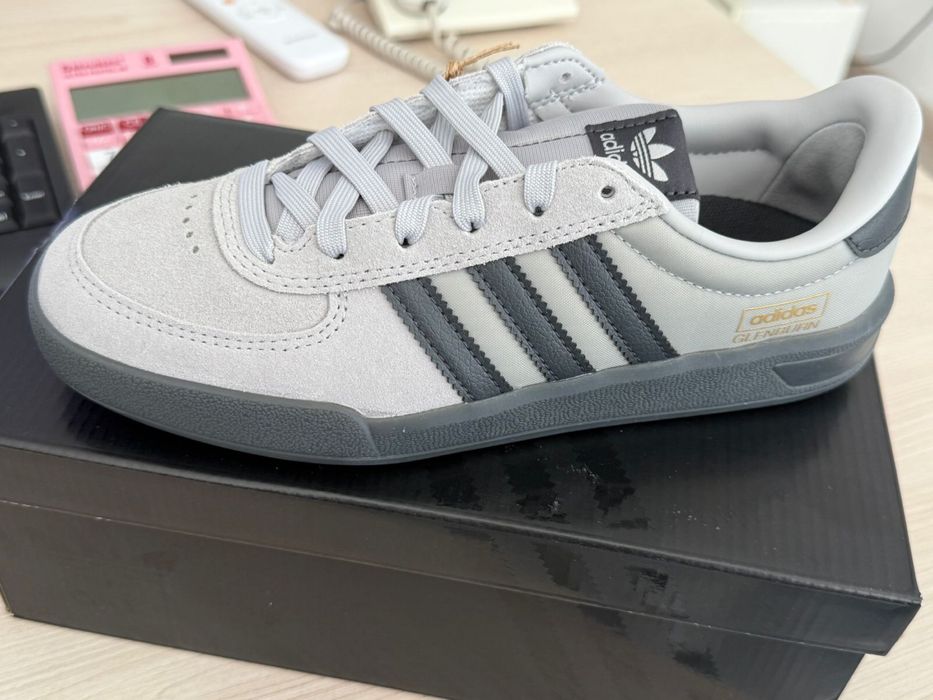 Адидас оригинал серые 39 р