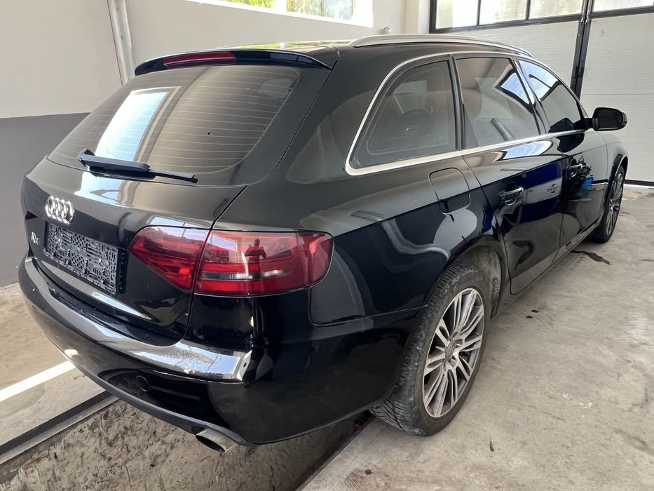 AUDI A4 B8  2.0TFSI CDN 2010 На части