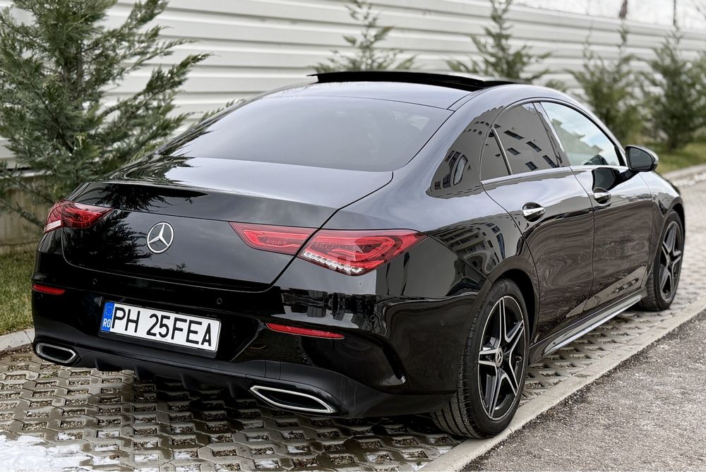 Mercedes Benz CLA180 AMG panoramic / ambientale / camera / km reali
