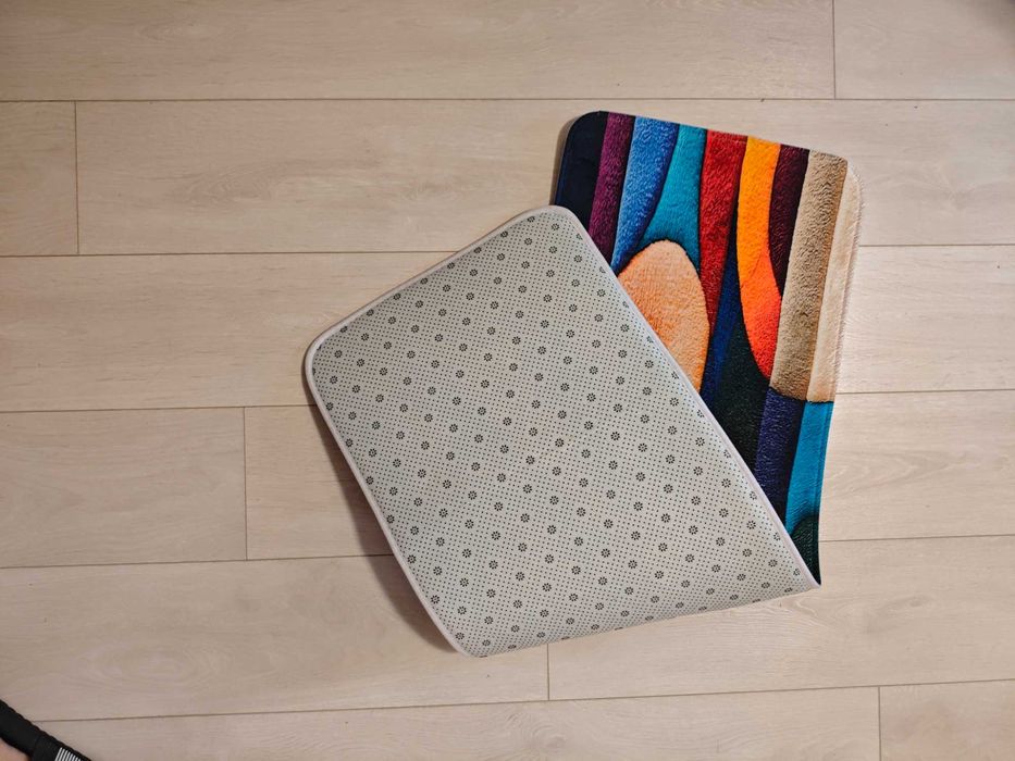 Килим за стая цветен