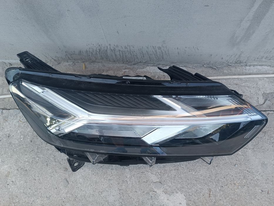 Lampa far Dacia Duster2 Logan3 Jogger Sandero Stepway3 lampa far Dacia Logan2 Sandero2 lampa far Dacia Duster2 lampa far Renault Megane3 Clio4 Scenic3