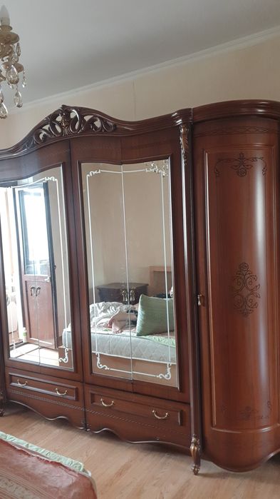 Продам спальний гарнитур