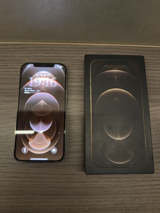 iPhone 12 Pro max & Apple watch series 8