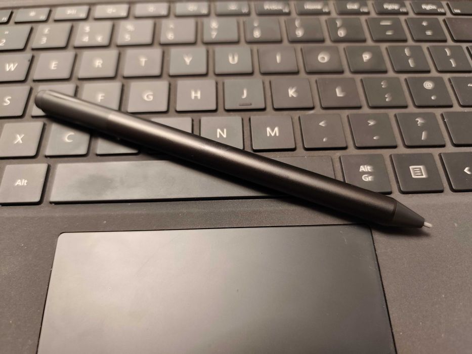 Microsoft Surface Pro 5 - Laptop & Tabletă 2-în-1 | i5, 8GB RAM, 256GB