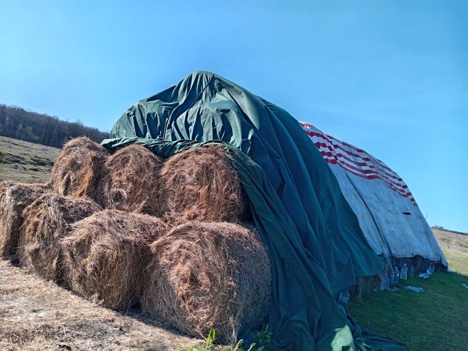 Vând baloti rotunzi 120/120