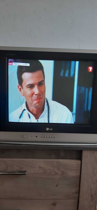 Телевизор LG флэтрон