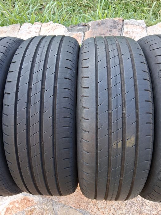 205 60 16 Goodyear 92H