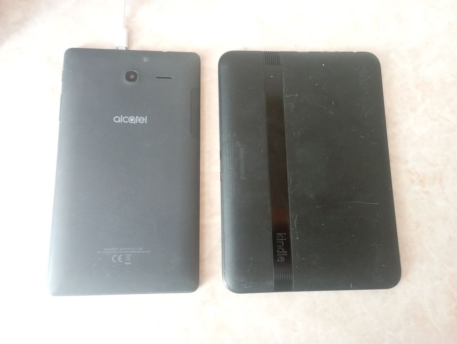 Продавам таблети 2 броя