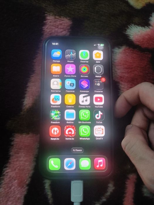 Продаю айфон 11Про