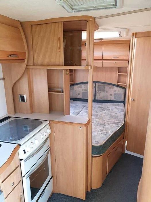 Продавам каравана с навес на къмпинг ,,ЗЛАТНА РИБКА,,