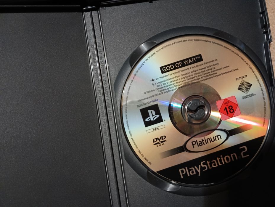 Продавам Ps2 Pro с 11 игри