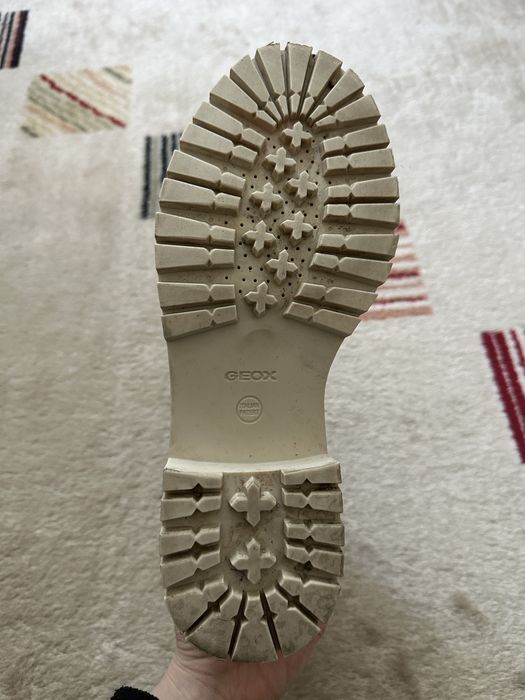 Велурени боти Geox