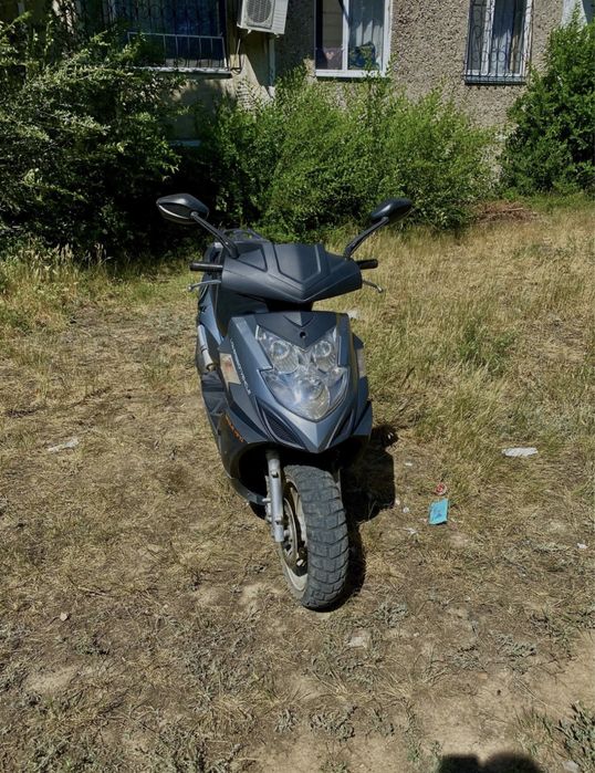 Продам скутер  рейсер стелс 150