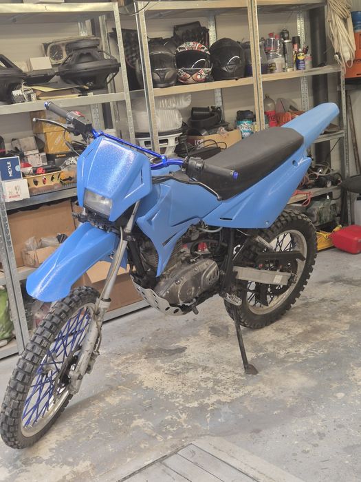 Motocicleta Cross 200cc Suzuki