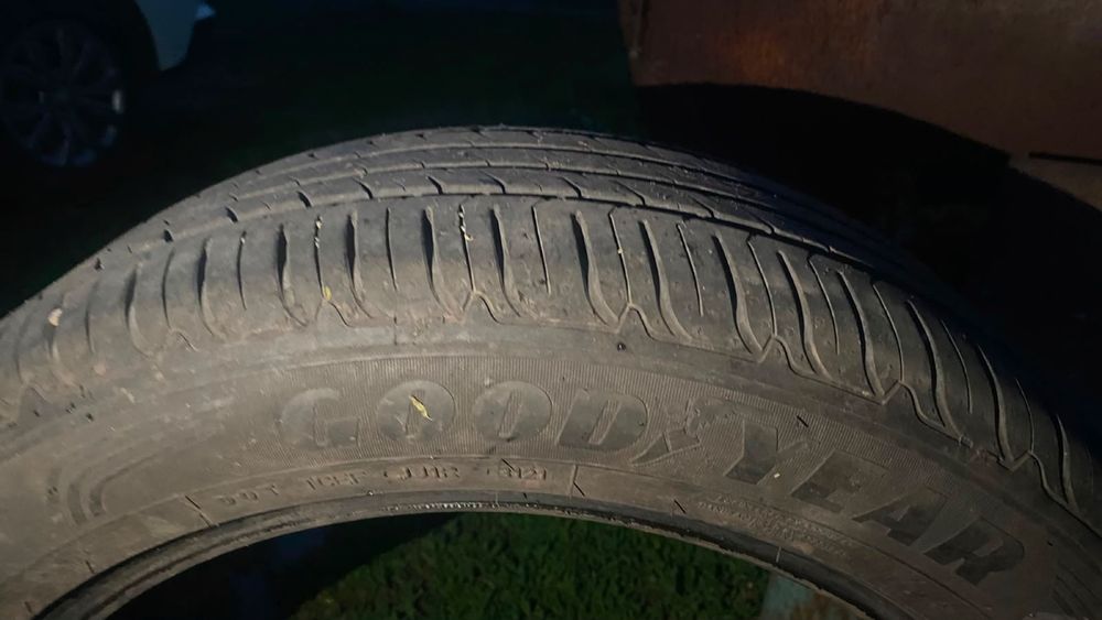 Продам шины 225/55/19 гудиер