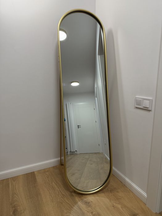 Oglinda decorativa cu suport
