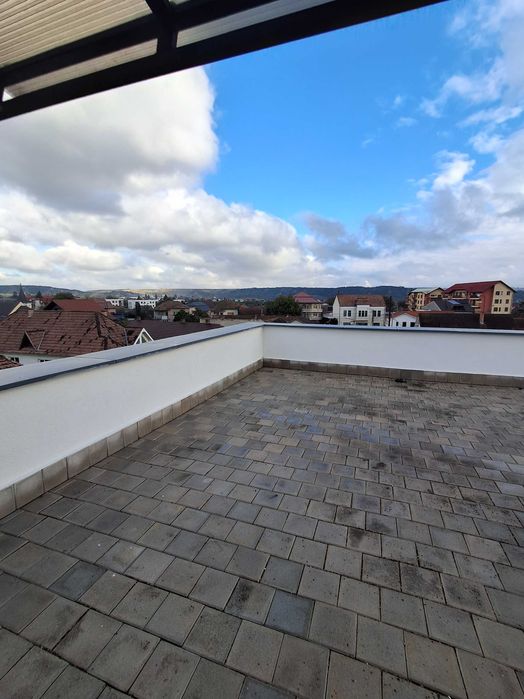 Inchiriez apartament zona centrala